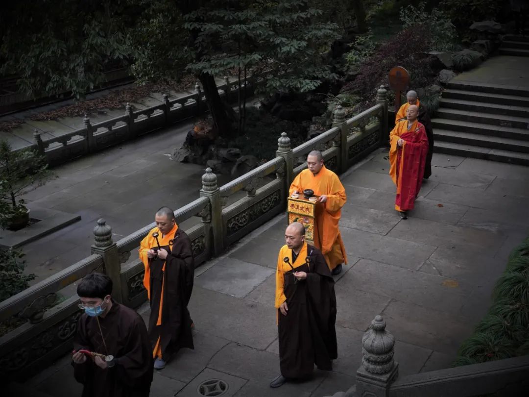 新闻|辛丑年观世音菩萨诞辰 杭州灵隐寺皈依法会圆满举行