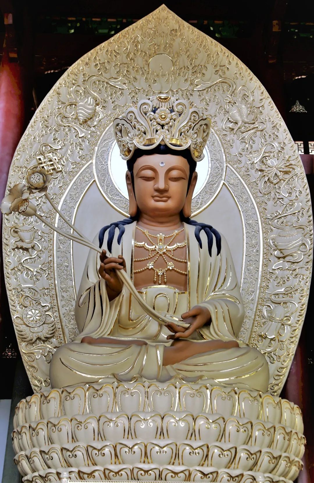 持经观音菩萨立像 | 慈山寺佛教艺术博物馆
