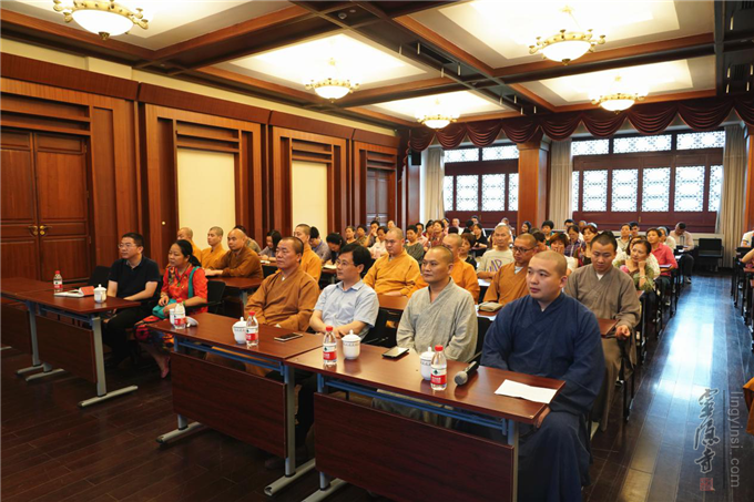杭州市民宗局政策法规处处长雷俊峰,杭州市民宗局副调研员雷青,灵隐寺