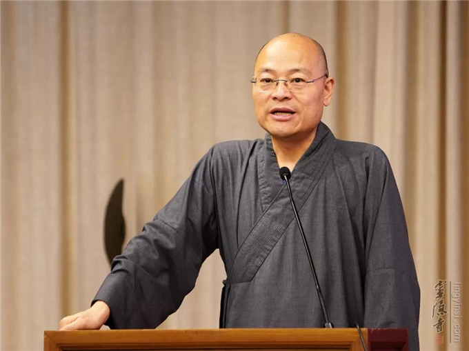 光泉法师首先代表中国佛教讲经交流基地,杭州市佛教协会和杭州灵隐寺