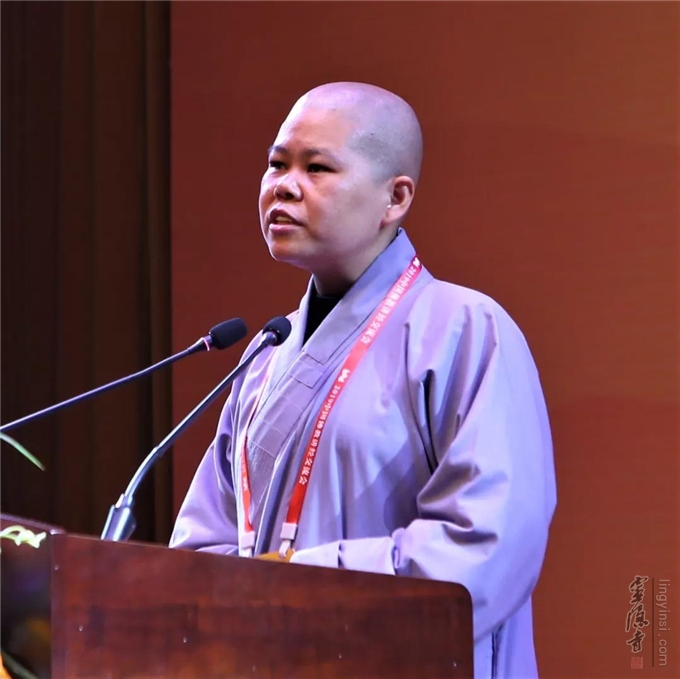 江西大金山尼众佛学院常慧法师依《观世音菩萨普门品》,围绕人们为何
